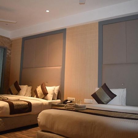 Hotel Superb 5 Mins Walk From New Delhi Station Εξωτερικό φωτογραφία