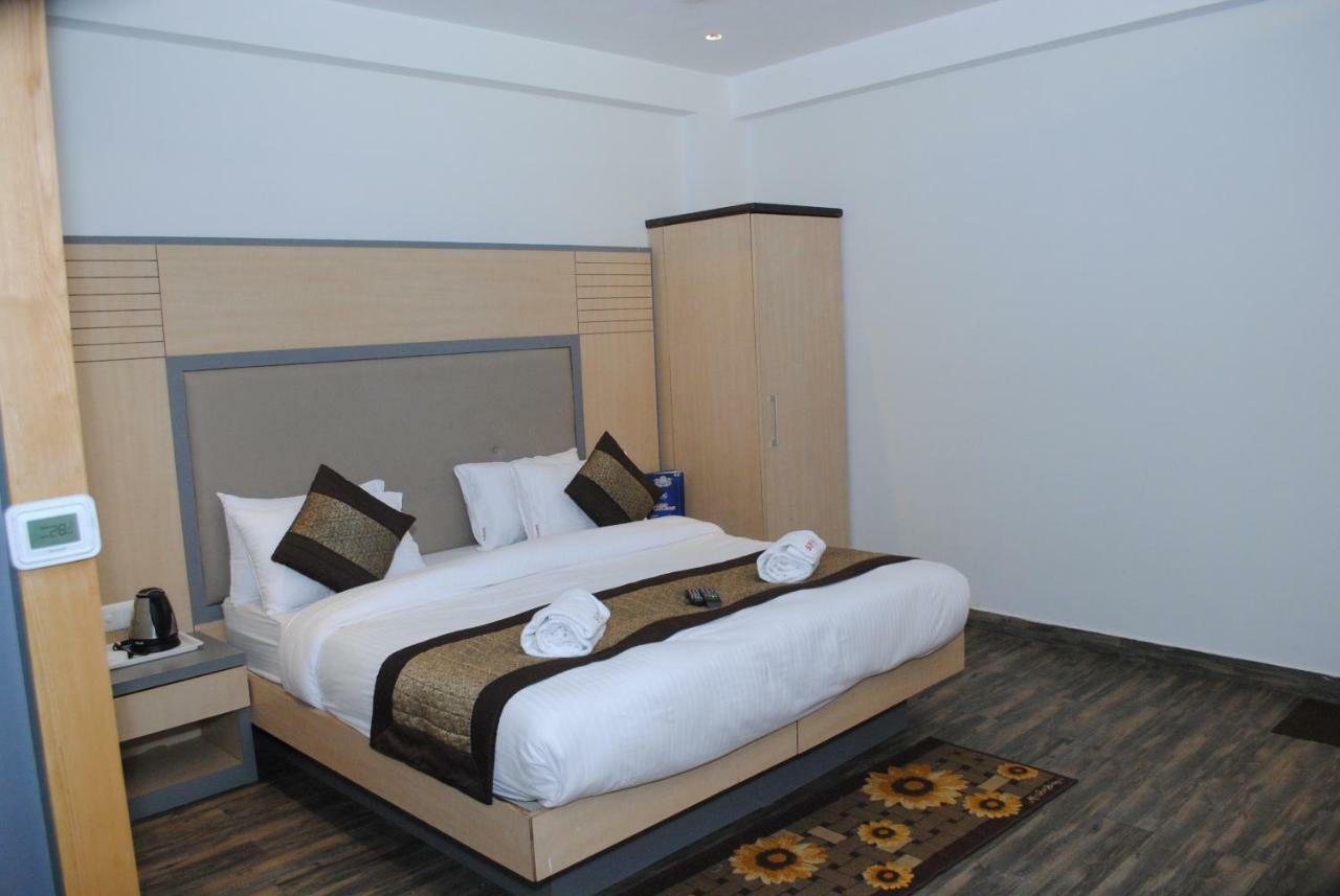 Hotel Superb 5 Mins Walk From New Delhi Station Εξωτερικό φωτογραφία