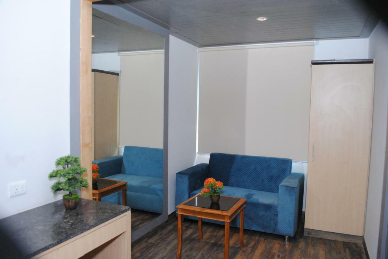 Hotel Superb 5 Mins Walk From New Delhi Station Εξωτερικό φωτογραφία