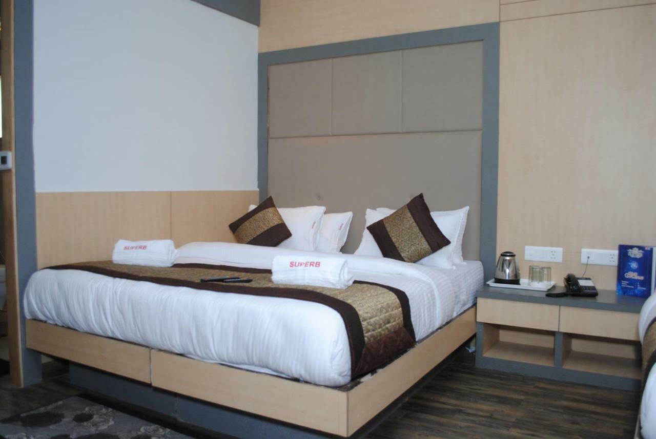 Hotel Superb 5 Mins Walk From New Delhi Station Εξωτερικό φωτογραφία