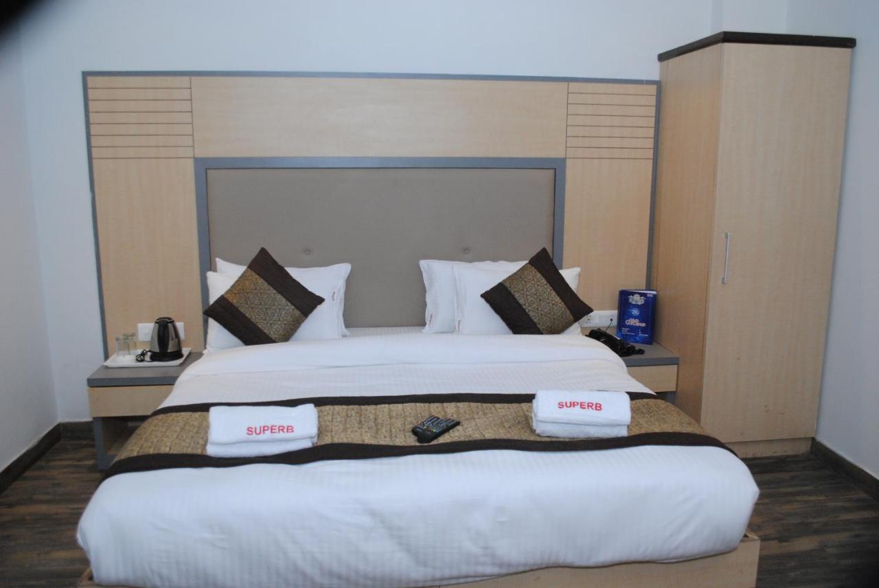 Hotel Superb 5 Mins Walk From New Delhi Station Εξωτερικό φωτογραφία